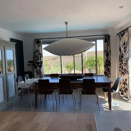 Vila Avec Vue Sur La Baie De Santa Giulia A Porto-vecchio *