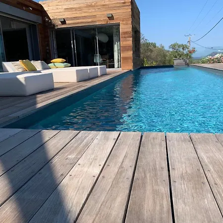 Avec Vue Sur La Baie De Santa Giulia A Porto-vecchio Villa Porto-Vecchio (Corsica)